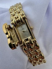 Vintage Rare Elgin Peek A Boo Hidden Dial Gold Tone Bracelet Watch Dainty