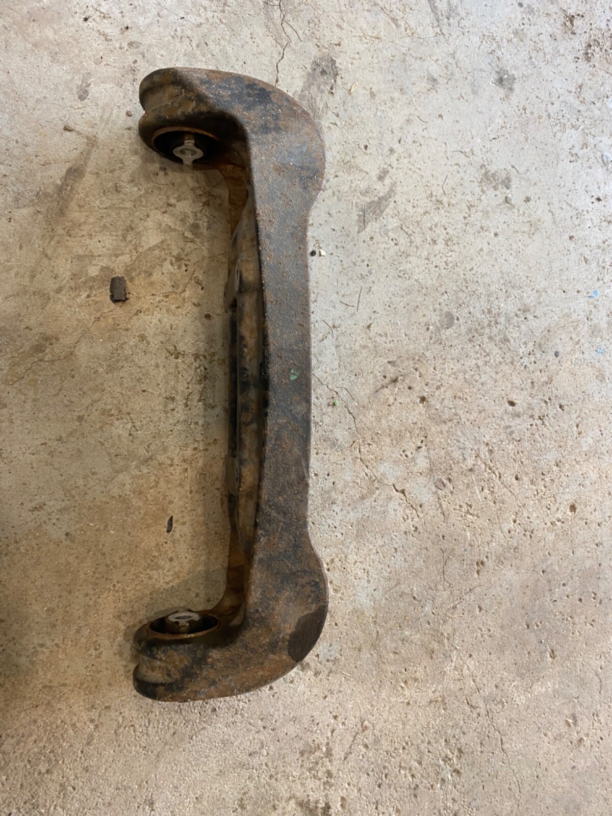 04-18 Maserati granturismo S GT M139 Differential Rear Mount Bracket OEM 12k