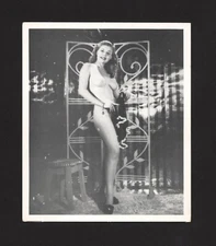ENCHANTING C1940/50's RISQUE MAD MEN BUNNY YEAGER STARLET BOUDOIR SNAPSHOT PHOTO