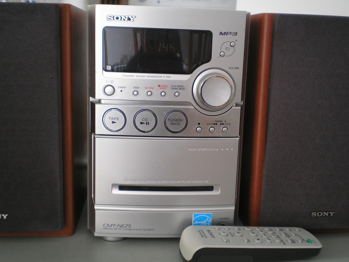 Sony CMT -NEZ5 CD/tape/AM/FM micro system, with 2 speakers, with