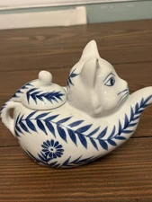 Seymour Mann China Blue Fine Porcelain Cat Teapot