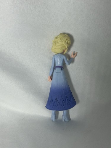 Disney Frozen 2 Exclusive Elsa Action Figure Cake Topper 3.5" Tall - Picture 2 of 2