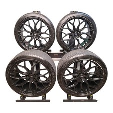 Range Rover Sport SVR  L494 23" Alloy Wheels And Pilot Sport Tyres