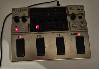 Korg ToneWorks G5 Synth Bass Processor Pedal Vintage Effects  powers up RARE!