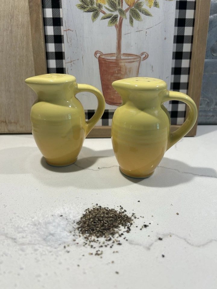 Juego de 2 jarra jarra coctelera sal y pimienta de gres Le Creuset amarilla Foto 4 de 4