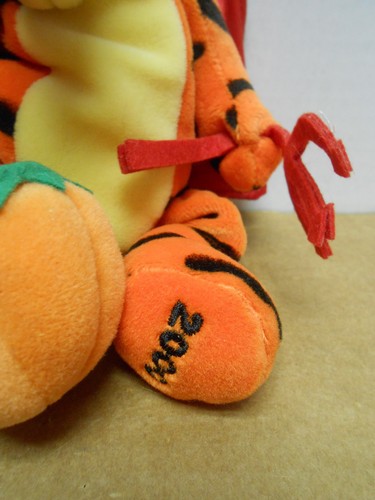 Tienda Disney Tigger Diablo Halloween Peluche Frijoles Gorro Pooh & Pooh Calabaza - Imagen 4 de 5