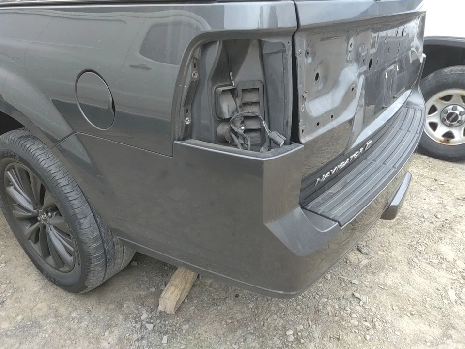 16 LINCOLN NAVIGATOR Rear Bumper — 第 3/3 张图片