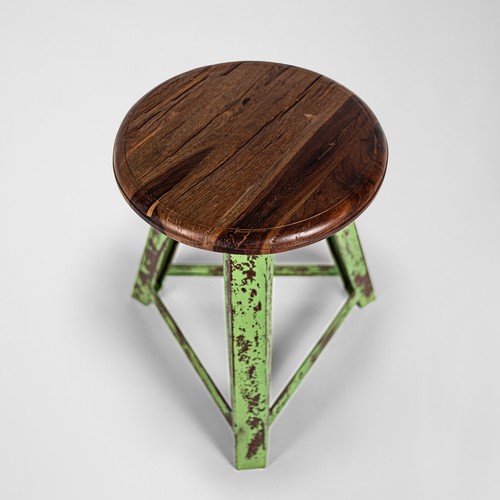 Hank the Tank – Handmade Industrie-Design Hocker aus Metall mit Holzsitz in vint - Picture 4 of 8