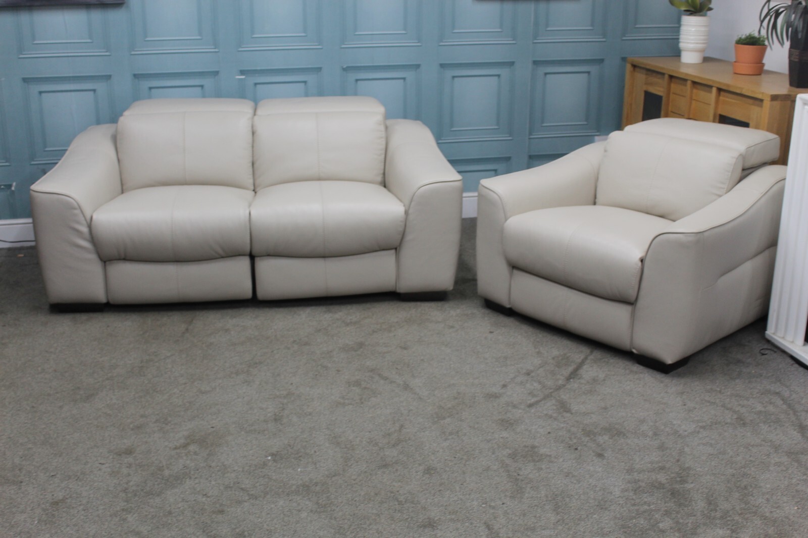 XAVIER, ELECTRIC RECLINER 2 SEATER SOFA & ARMCHAIR IN STONE LEATHER eBay