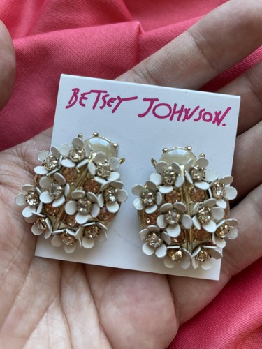 Betsey Johnson Opulent Floral LARGE White Flower Peach Gold Beetle Bug Earrings - 第 2/2 張圖片