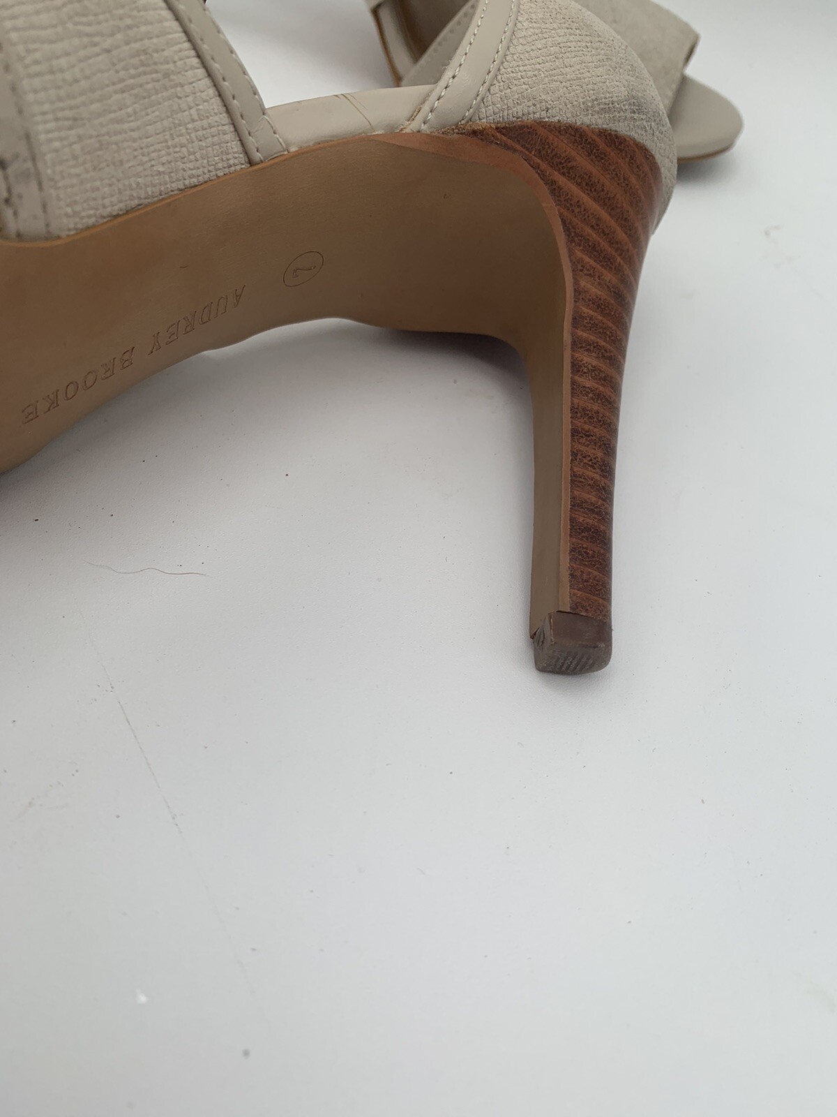 Audrey Brooks Suede Women’s Size 7 Nude Colored Slip On Heels 4” thumbnail 7