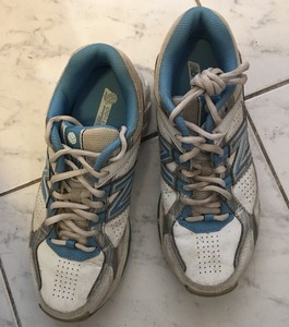 new balance netball shoes