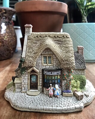 lilliput lane cottages ' Penny Sweets' Village Shops Collection