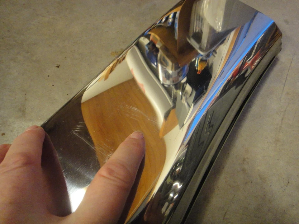 Chrysler Windsor 1954 sedán barra de parrilla inferior moldura de acero inoxidable usada pieza OEM #853 Foto 3 de 4