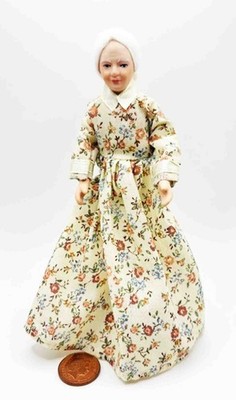 Puppenhaus viktorianische Großmutter im Kleid mit Ständer Maßstab 1:12 V tumdee
