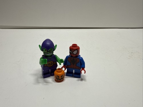 LEGO Marvel Green Goblin And Spoderman Mighty Micro with Pumpkin Head Spider-man - Picture 3 of 4