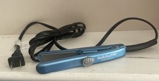BaBylissPRO Nano Titanium Mini Flat Iron 1/2" Model BNT3050UC Dual Voltage BLUE