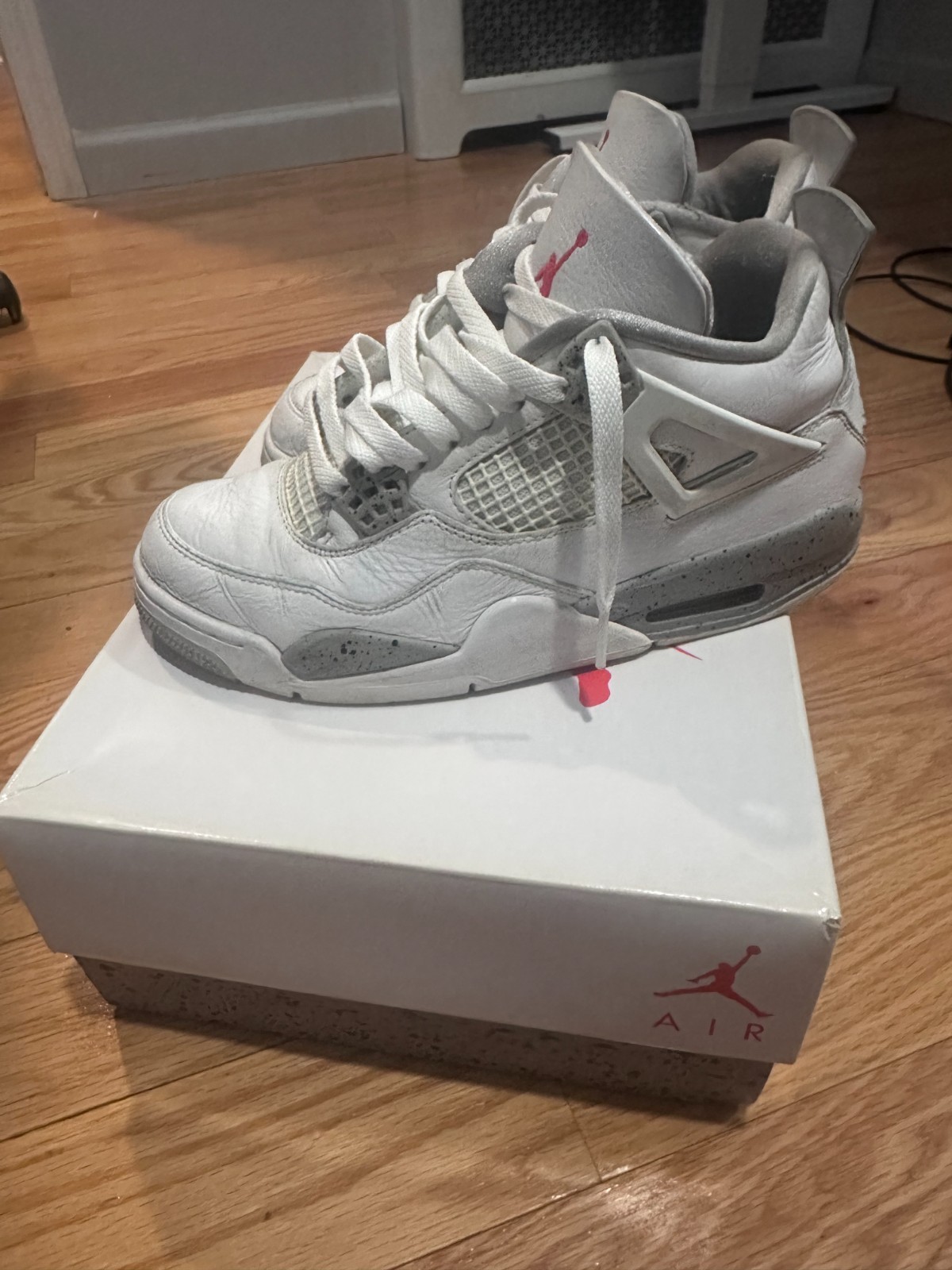 Size 7 - Jordan 4 Retro Mid White Oreo