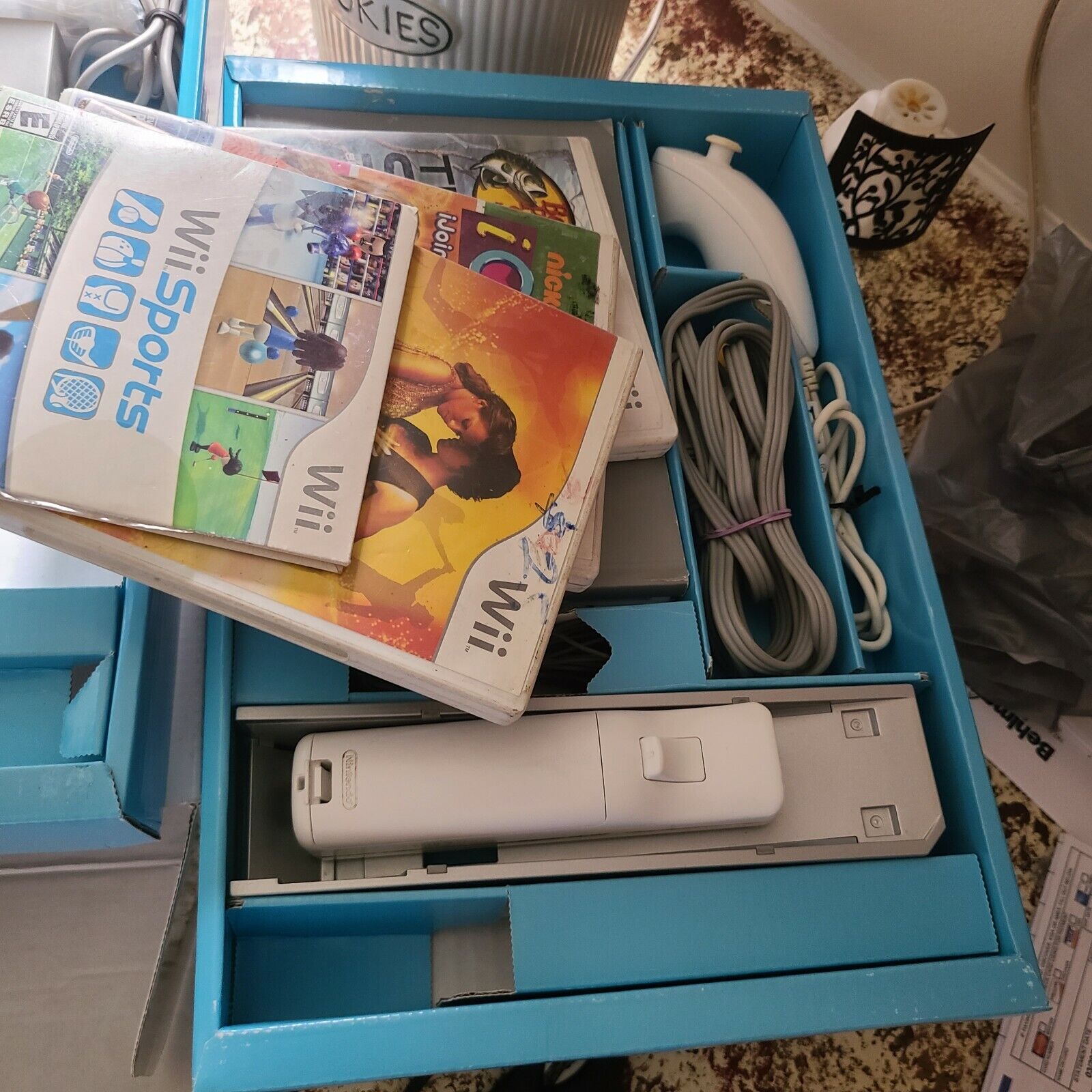 Verleiden schaamte Mitt Nintendo Wii White Console w/ Box & Wii Sports/ Games (RVL-101) Tested |  eBay