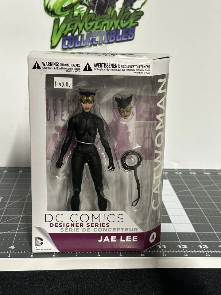 Boneco de ação DC Comics Designer Series Catwoman por Jae Lee novo na caixa DC Direct - Imagem 3 de 4