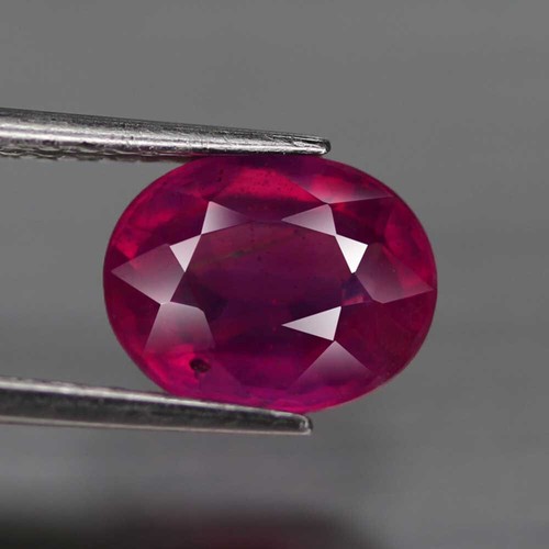 ES 2.47 ct. Rubí Natural Oval Rojo Madagascar - Imagen 2 de 3