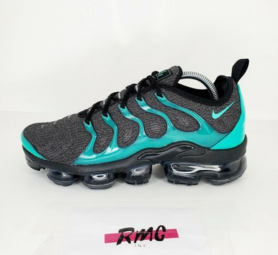 vapormax plus black clear emerald