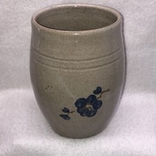JUGTOWN WARE POTTERY Vase Cup 4.5"Floral BLUE Dogwood North Carolina Vtg 1987