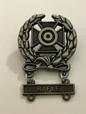 US ARMY EXPERT RIFLE MARKSMANSHIP BADGE