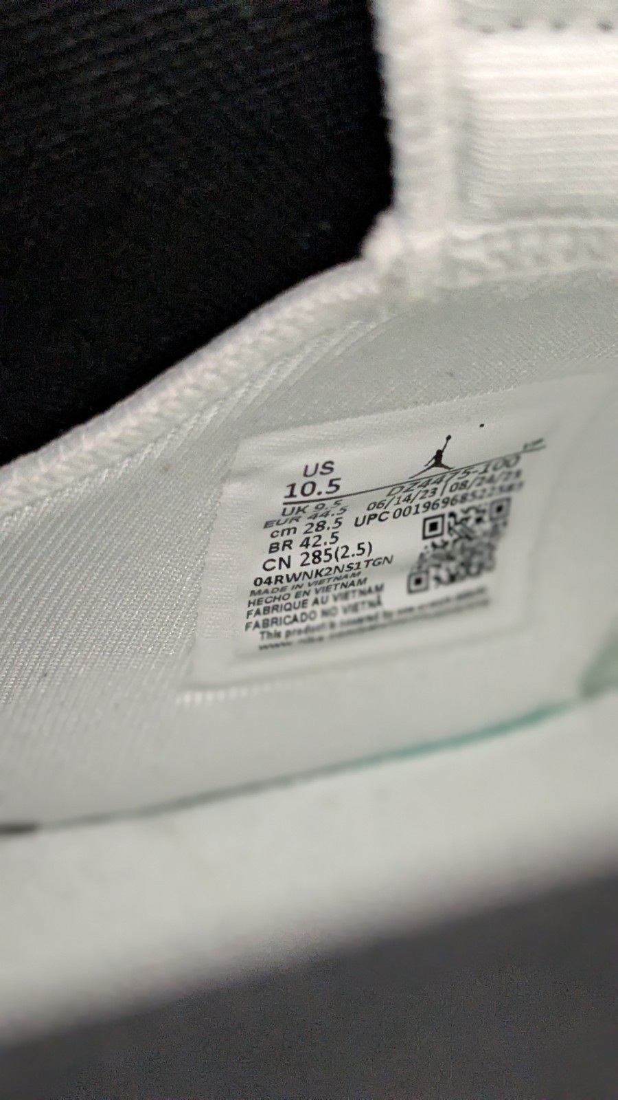 Size 10.5 - Air Jordan MVP White Black - image 11