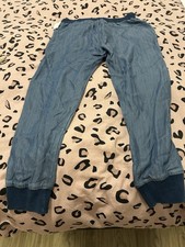 Pants Women's Jogger with pockets. Gap brand size Small in Denim.