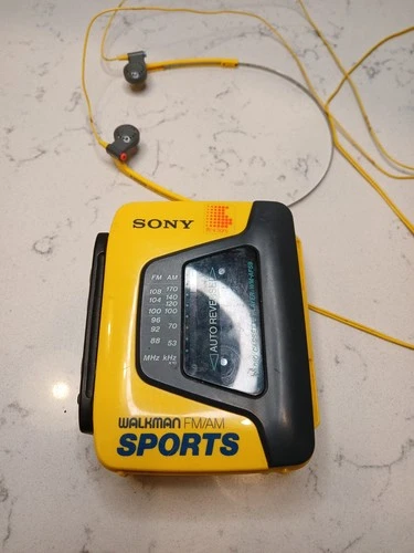 Vintage SONY Sports Walkman Yellow  AM/FM Cassette Player WM_AF59 For Parts Only