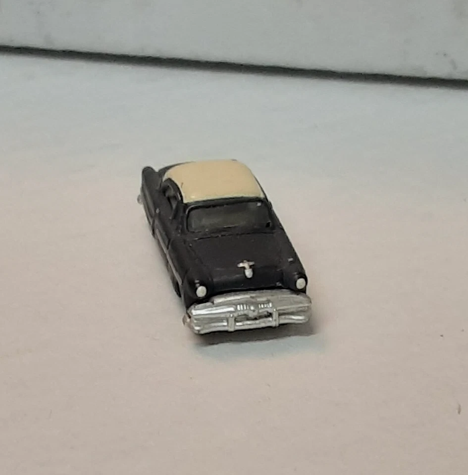 Ford Victoria 1950 clásico Metal Works azul escala N Foto 3 de 4