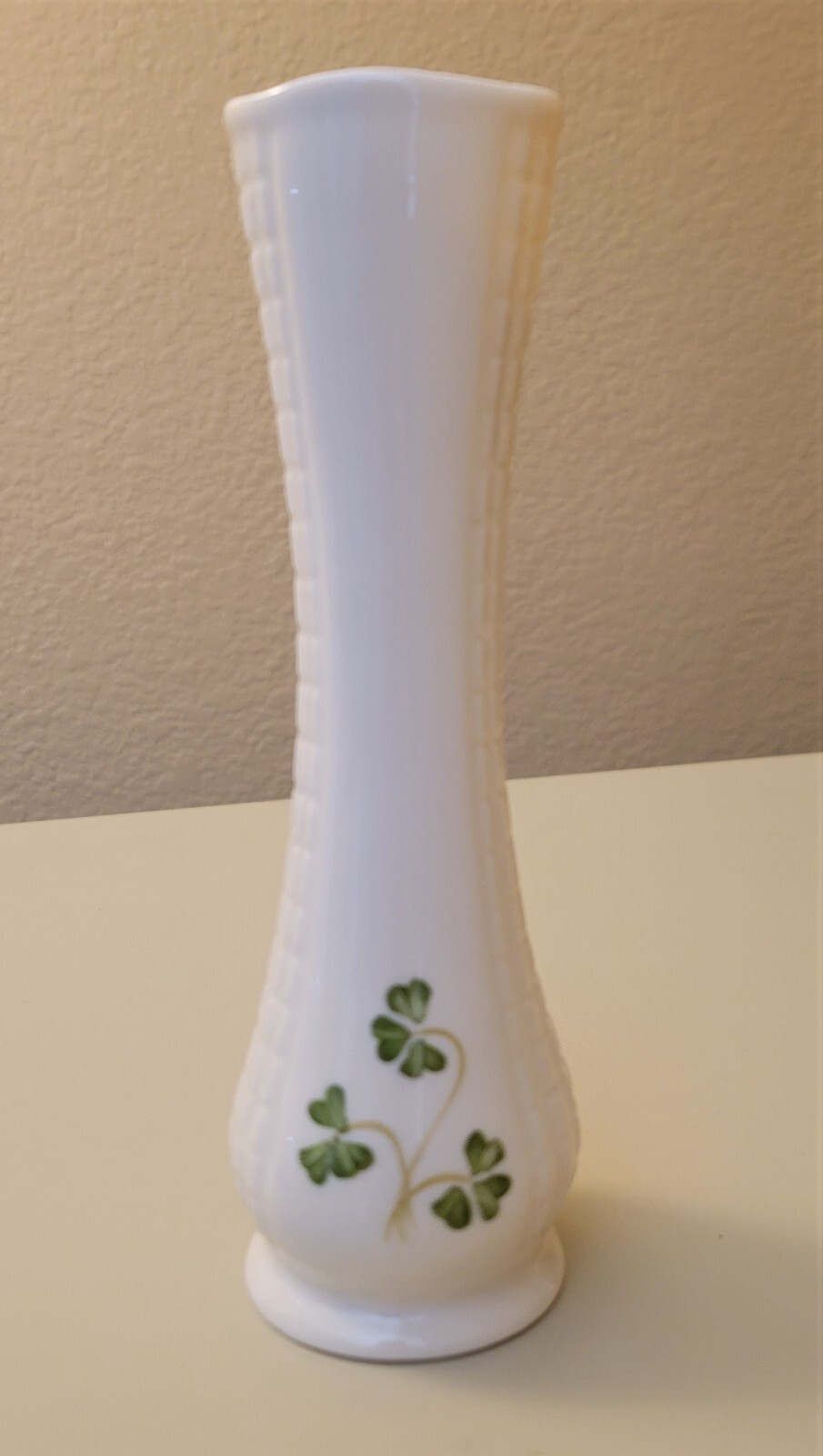 Vintage Donegal By Belleek Parian China Vase Shamrock Ireland, 6 3/8
