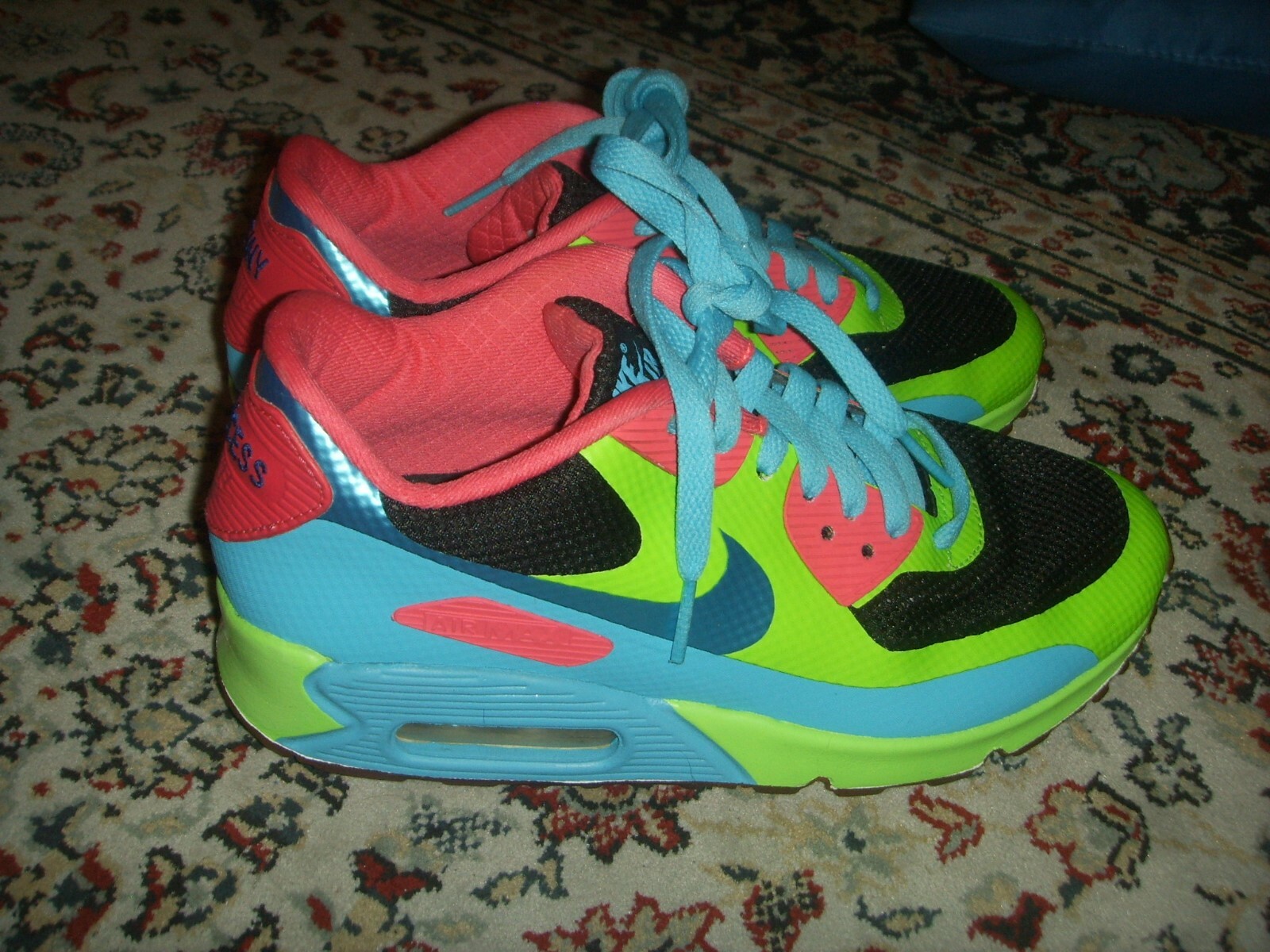 bright color nike shoes