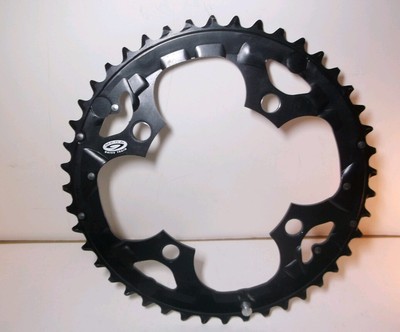 PLATEAU SHIMANO DEORE 22/32/44 DENTS POUR TRANSMISSION 9 VITESSES