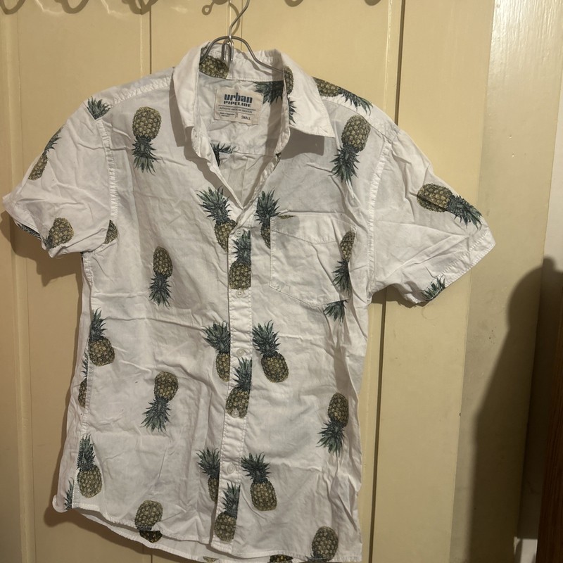 Urban Pipeline Men's Short Sleeve Shirt  Size Small