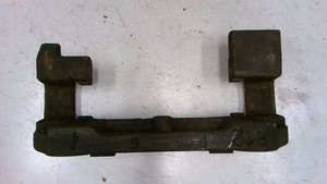 Bremssattelträger Rechts BMW 120d Bj 2004 E81,E82,E8 2105862