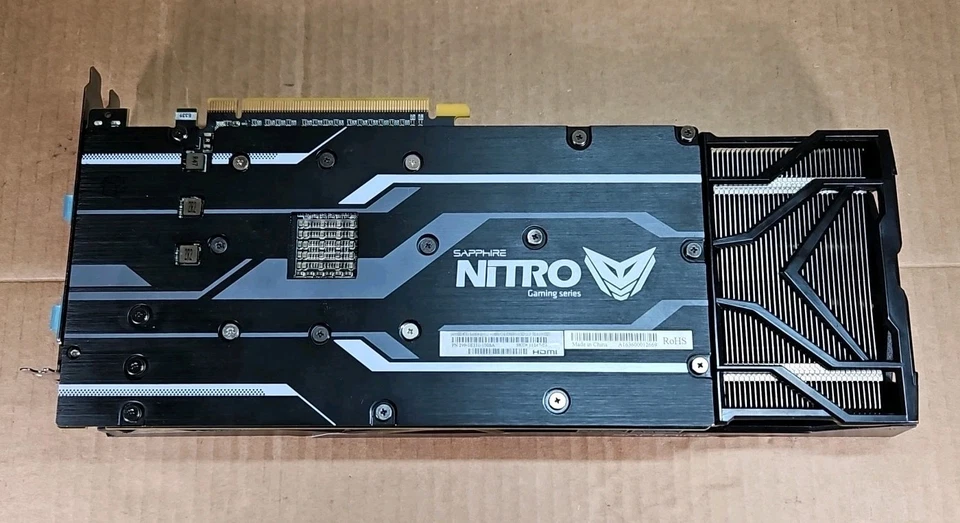 Sapphire Nitro Radeon R9 Fury 4GB 299-1E331-100SA 1 HDMI, 3 DP, 1 DVI (TESTED) - Image 4 of 4