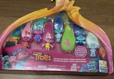2017 Dreamworks Trolls Wild Hair Collection Pack 8 Trolls Dinged Box