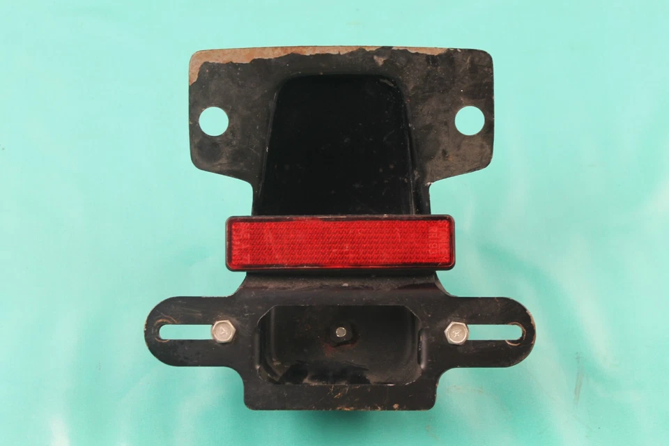 Soporte de luz trasera Kawasaki KZ650 CSR 1982 23036-1033 KZ1100L KZ750K Foto 3 de 4