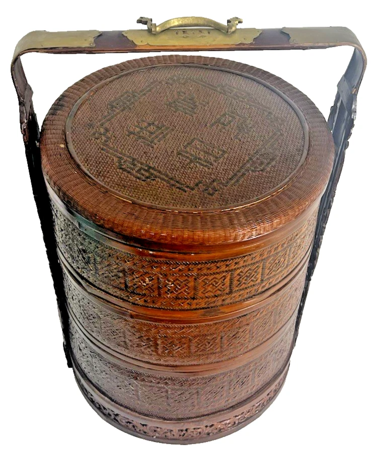 ANTIGUA CESTA DE BODA CHINA HISTÓRICA DE BAMBÚ CON DISEÑO ESTAMPADO NEGRO Foto 2 de 4