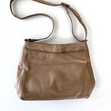 Vintage 1980s Leather Shoulder Bag Tan Purse Adjustable Straps 5 Pockets