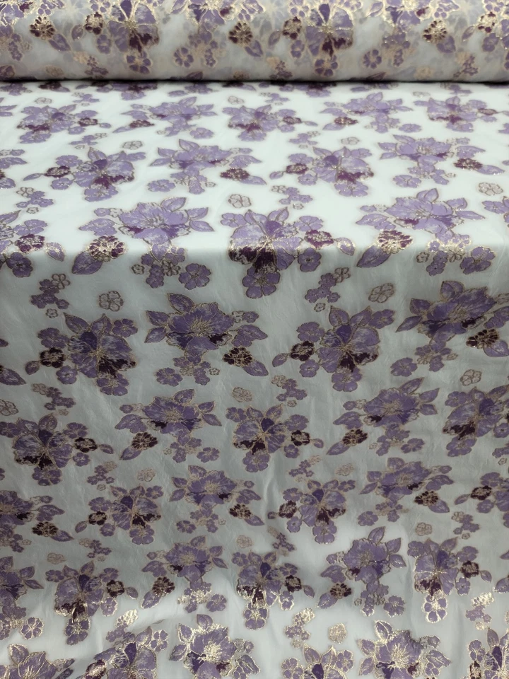 TELA BROCADO DORADO LAVANDA VENDIDA POR YARDA ORGANZA BLANCA MODA GRADUACIÓN NOVIA  Foto 2 de 4