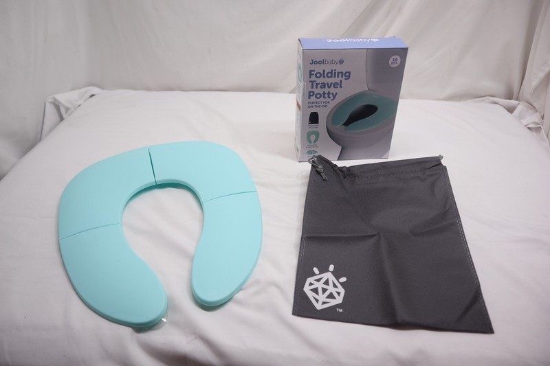 JOOL BABY FOLDING TRAVEL POTTY PERFECT ON -THE-GO *MINT COLOR*  18M +