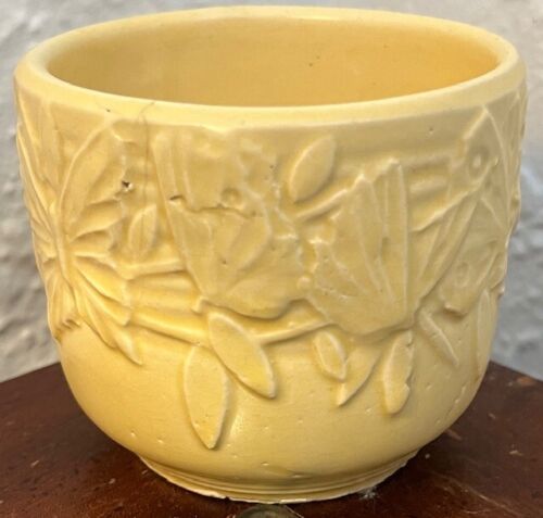 McCoy Butterfly 3" Jardiniere, Yellow, Vintage 1940s, Sharp Imprint, Excellent! - Picture 4 of 7