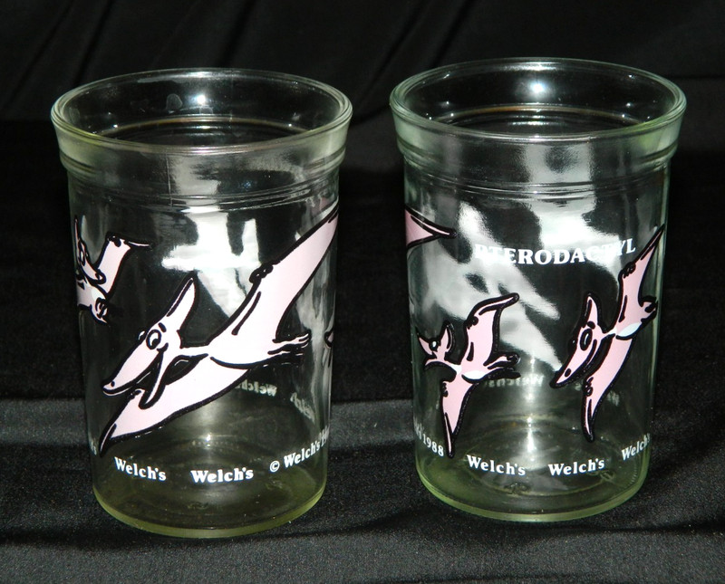WELCH'S JELLY, DINOSAUR SERIES, 1988, 2 PTERODACTYL TUMBLERS, 4", 8 oz., EX COND