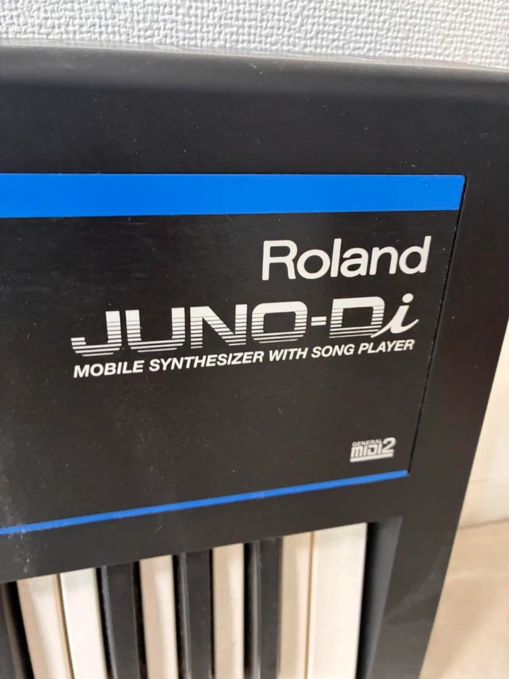 ①Used Roland Juno-Di Portable 61-key Mobile Synthesizer Black keyboard - Image 2 of 4