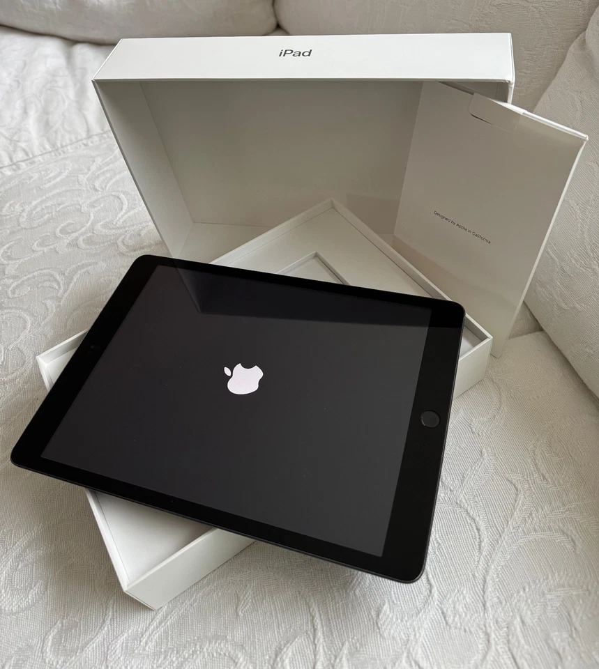 Apple iPad 9. Gen 64GB, Wi-Fi, 10,2 Zoll - Space Grau - gebraucht -  OVP - Bild 2 von 4
