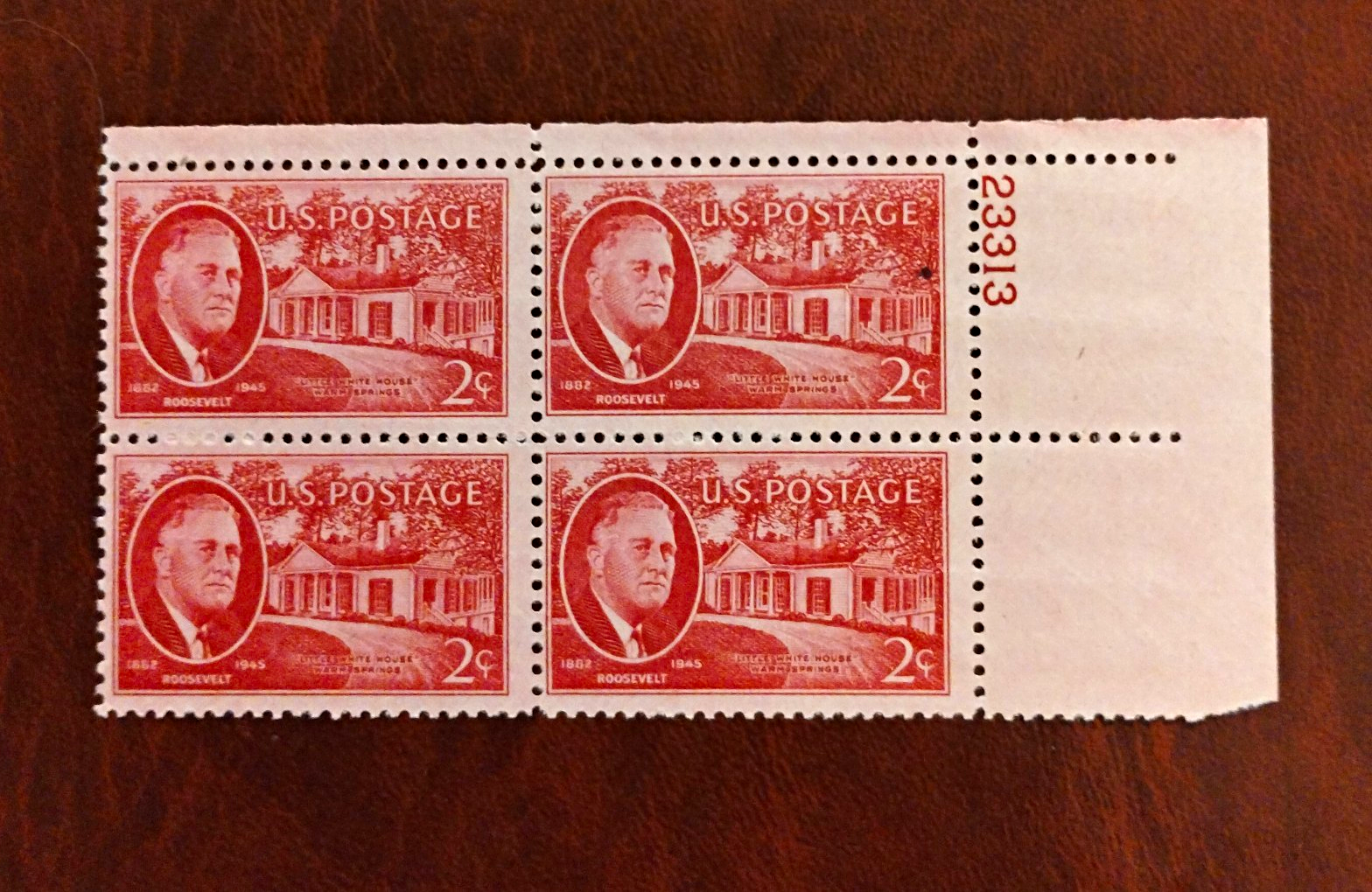 United States Roosevelt 2¢ Red Plate Block of 4 MNH 1945 #23313