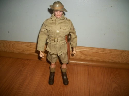 Hasbro 1966 GI Joe SOTW  Australian Jungle Fighter Uniform & Accessories (LOOK)